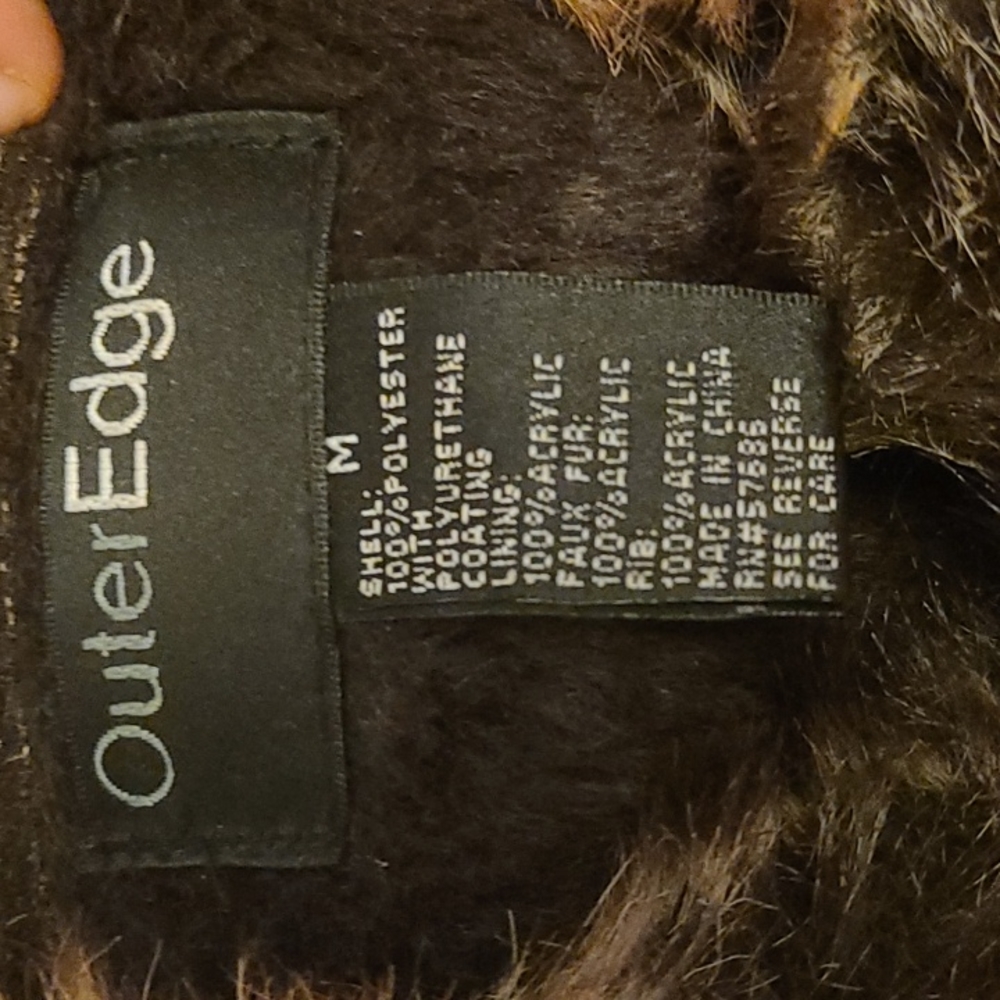 Outer edge - Picture 3 of 3